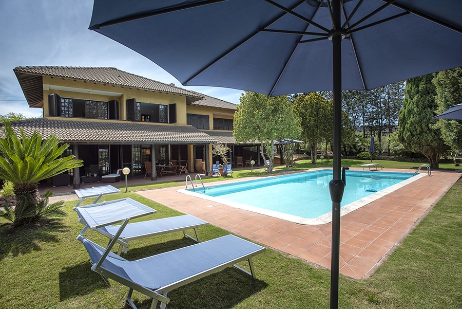 Domus 81 luxury villa piscina e zona solarium Sassari