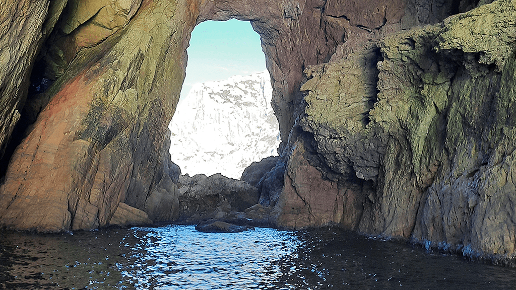 foradada island cave excursion